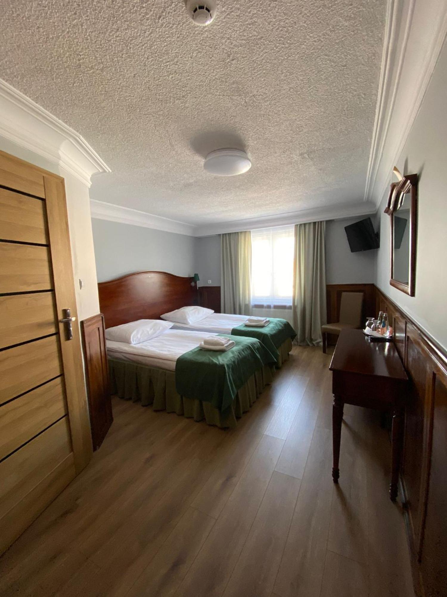 Hotel Kresowianka Konin  Exterior photo