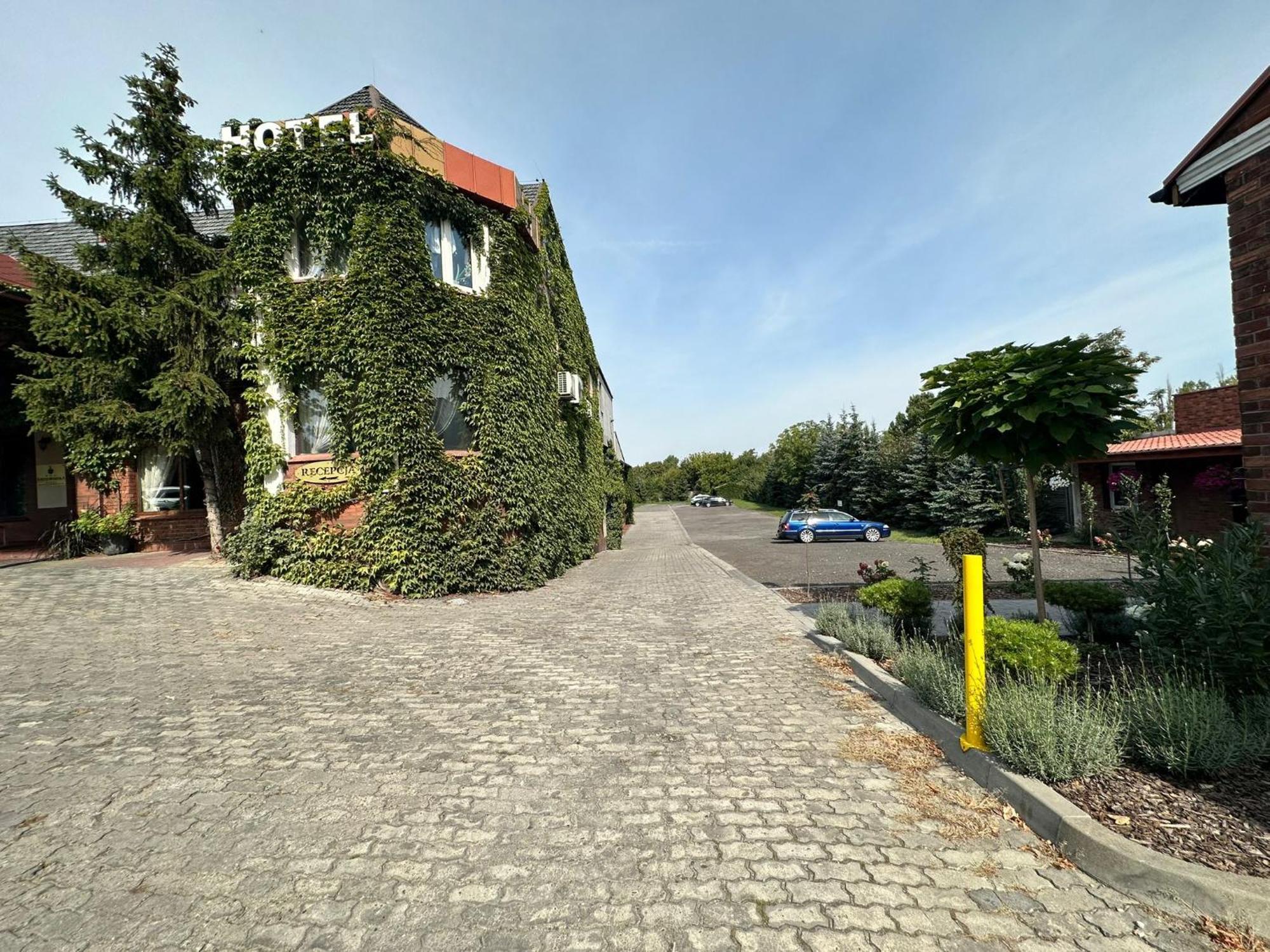 Hotel Kresowianka Konin  Exterior photo